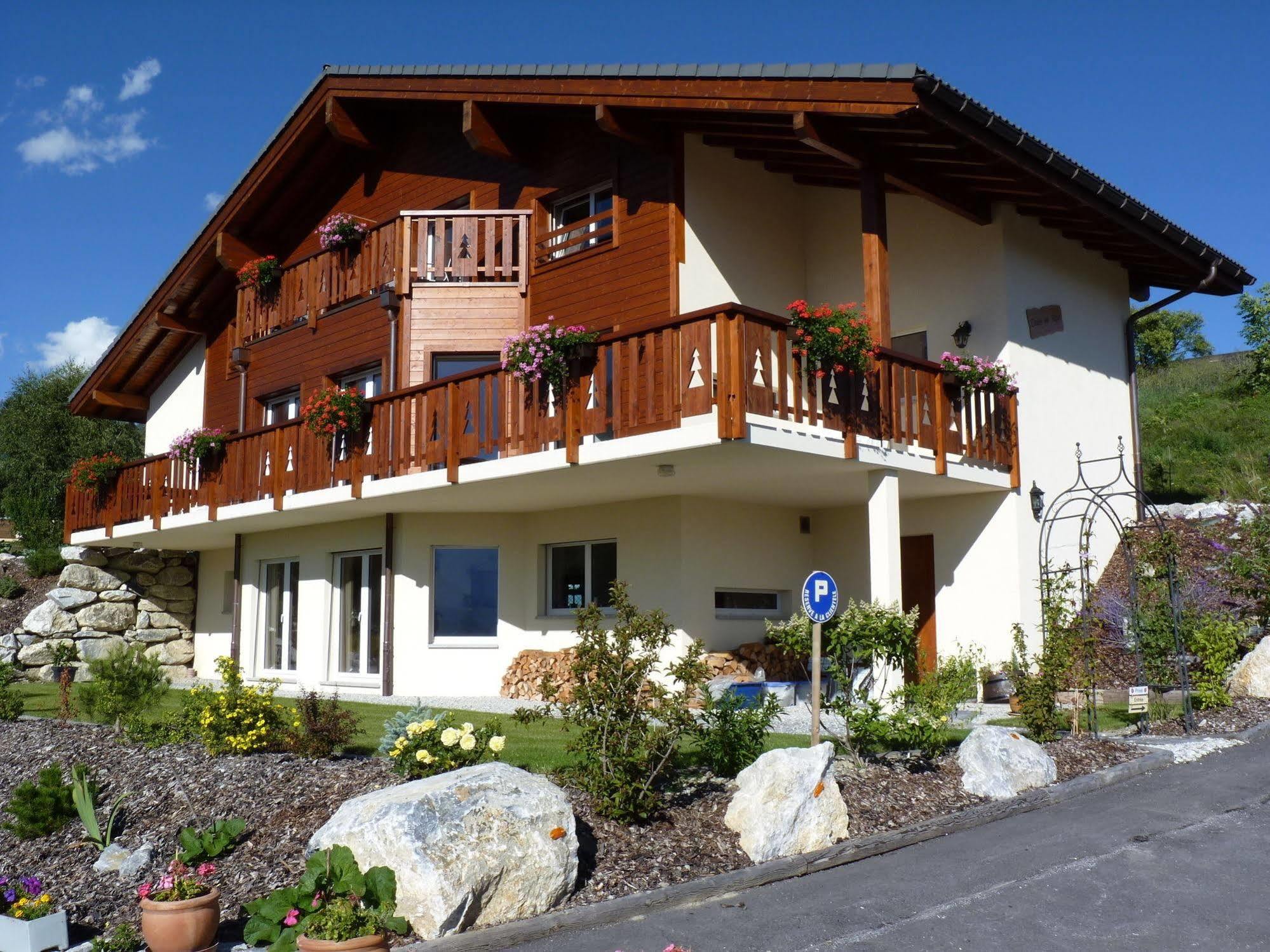 Chalet Des Alpes - Sunset View - Crans-Montana Exterior foto